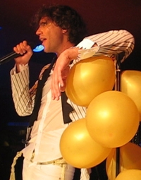 Mika - by www.mikafanclub.de